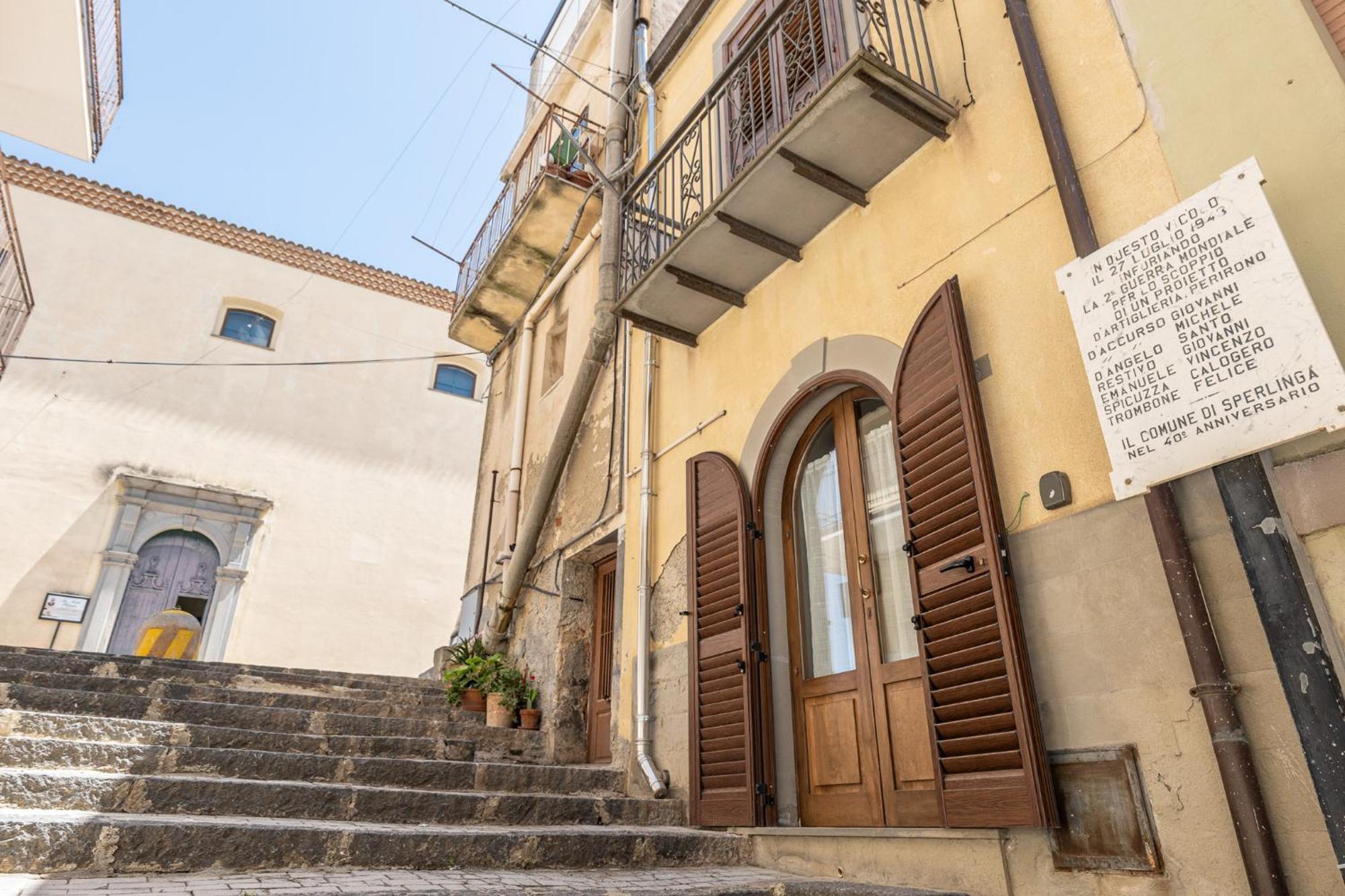 La Casa Del Sarto Vila Sperlinga Exterior foto